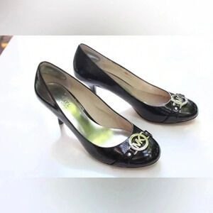 Michael Kors pumps